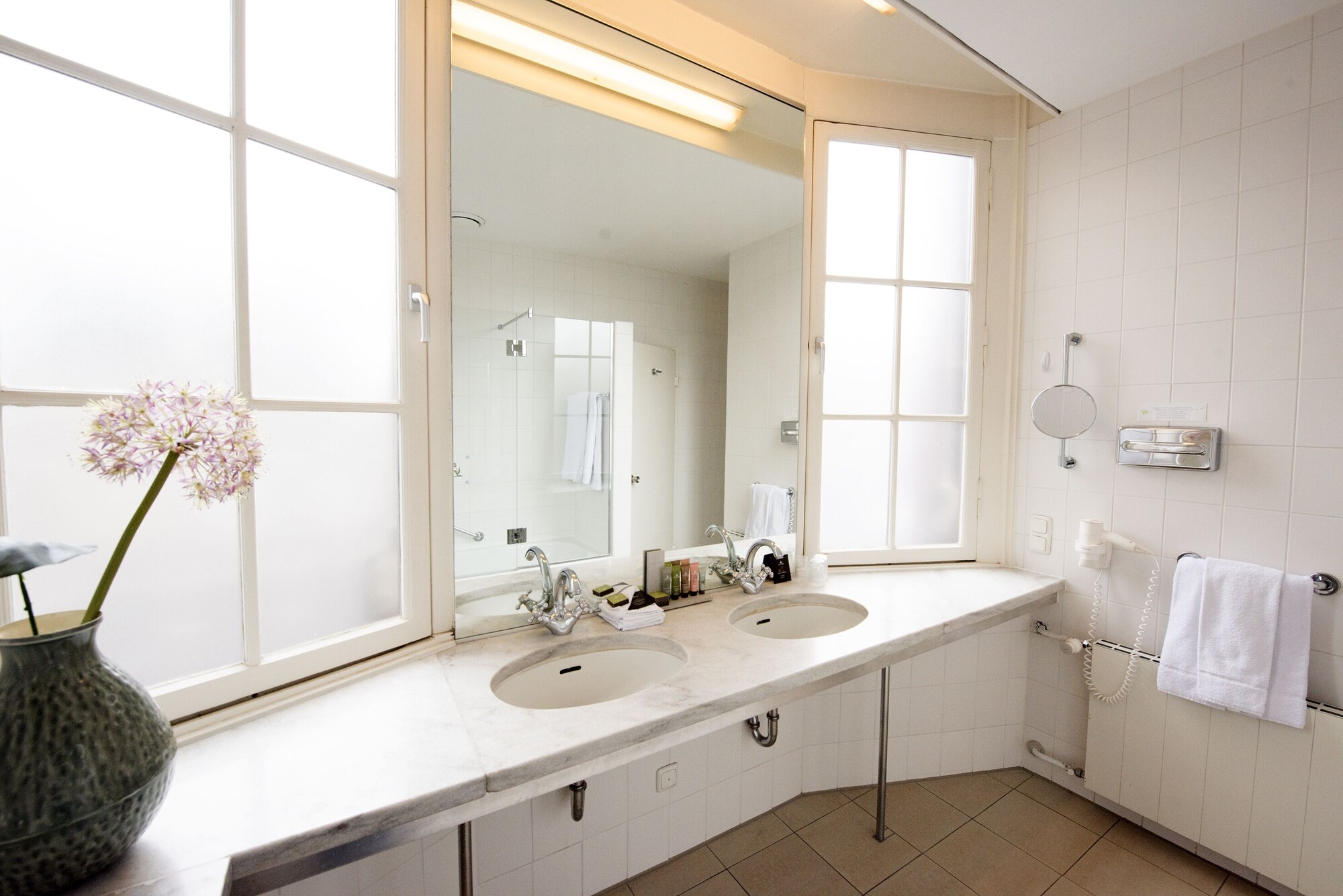 运河景小型特大床套房