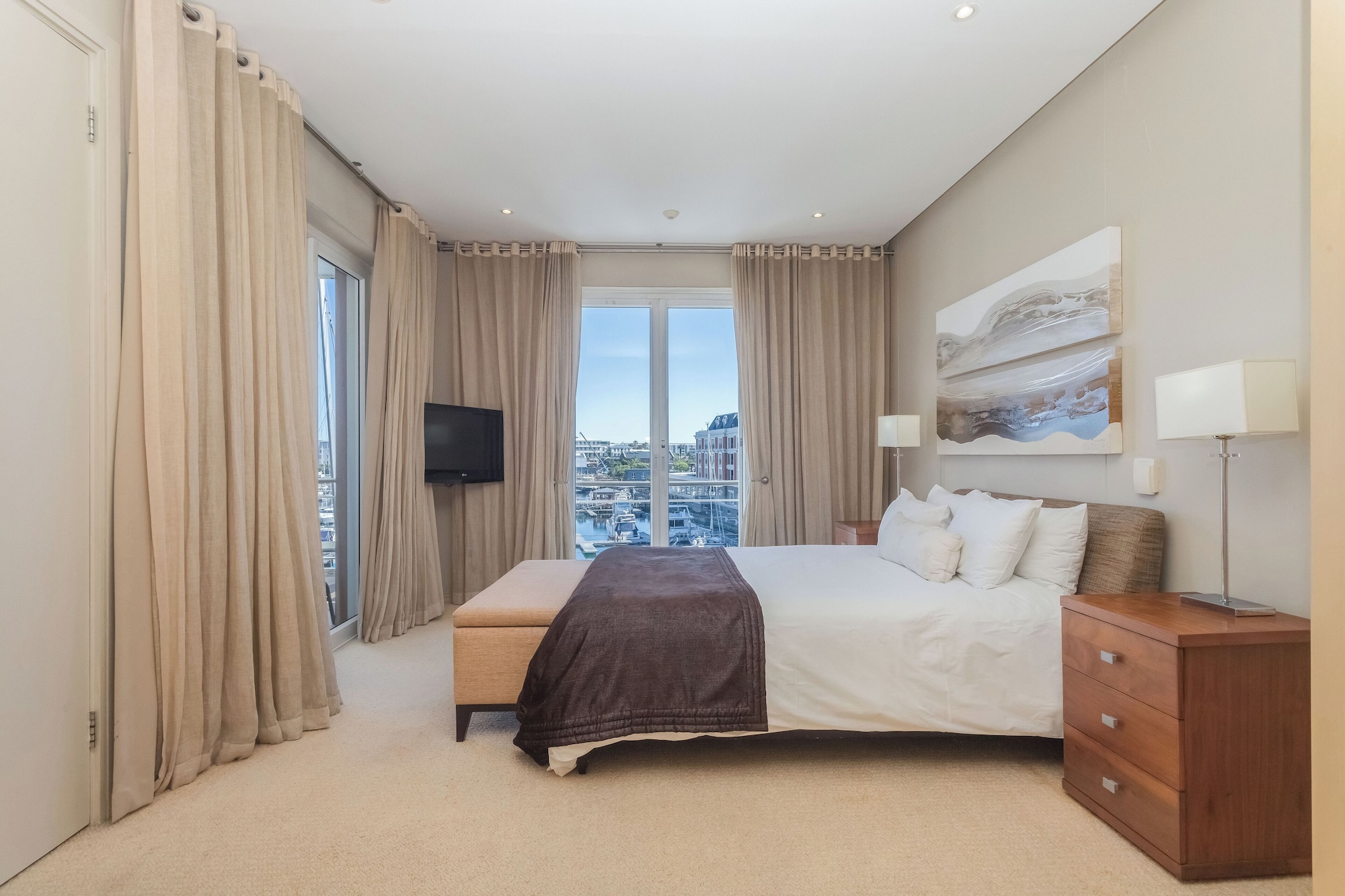 Mountain Marina Luxury Apartments两卧室尊贵间3