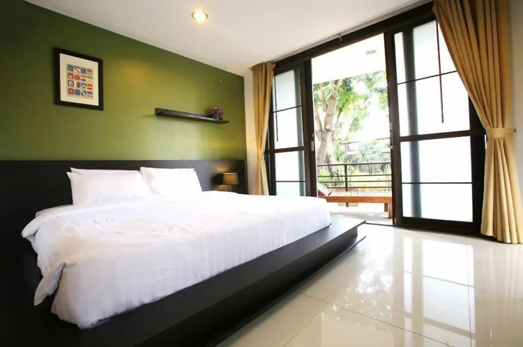 ห้องดีลักซ์ เตียงใหญ่ 1 เตียง