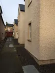 8 Varis Apartments