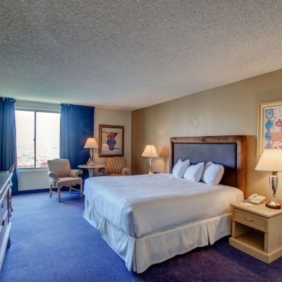 Deluxe King Room with River View Laughlin River Lodge Promo Code