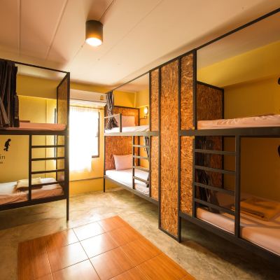 Private Eight-Bed Room with Shared Bathroom 隱逸曼谷旅舍優惠