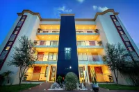 Alexander Palace Hotel Apartment Hotels in 
