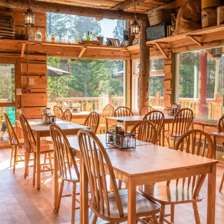 HI Banff Alpine Centre - Hostel