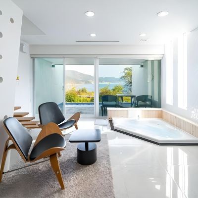 Room 104 (Heated Swimming Pool/SPA/Individual Fire Pit) 거제도 스타마린풀빌라 쿠폰