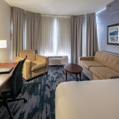 2 Queen Beds With Sofa Bed SummerPlace Inn Destin Promo Code