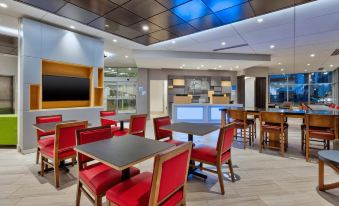 Holiday Inn Express & Suites Jersey City - Holland Tunnel, an IHG Hotel - Housity