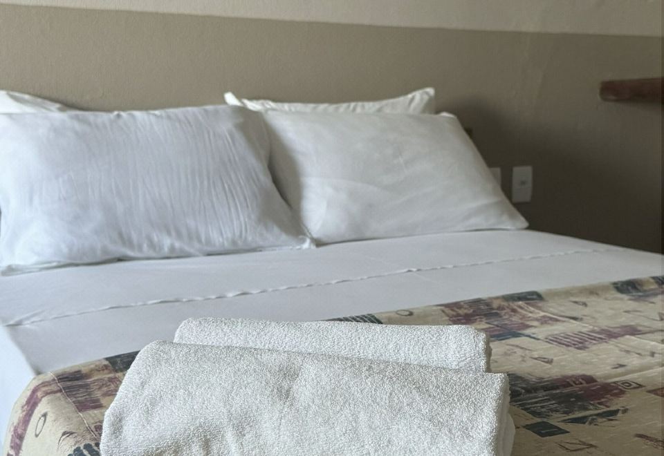 經典四人房， 陽臺， 泳池景觀