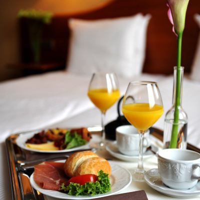 Club Double or Twin Room Flanders Hotel Promo Code