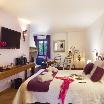 Luxury Double Room (Les Lavandes)