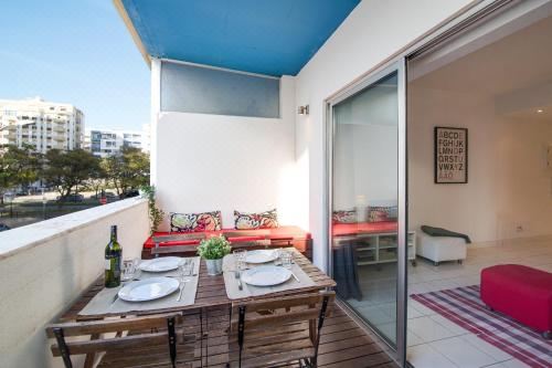 高级一卧室带阳台公寓