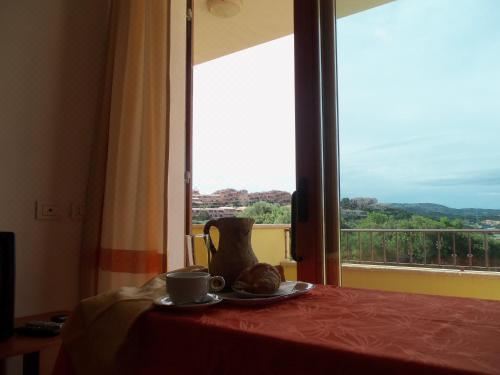 带阳台的两卧室公寓