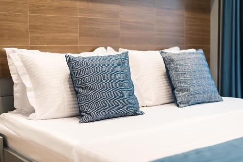 侧面海景豪华双人房