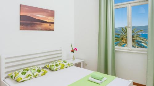 海景标准三人房