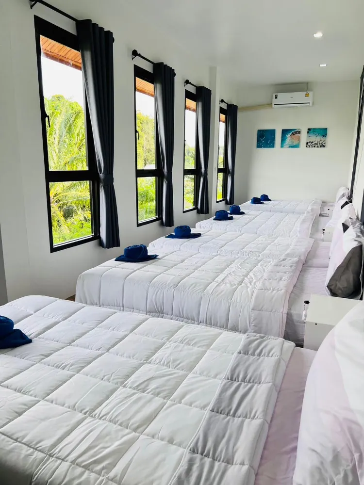 8-Bed Dormitory Room With Shared Bathroom