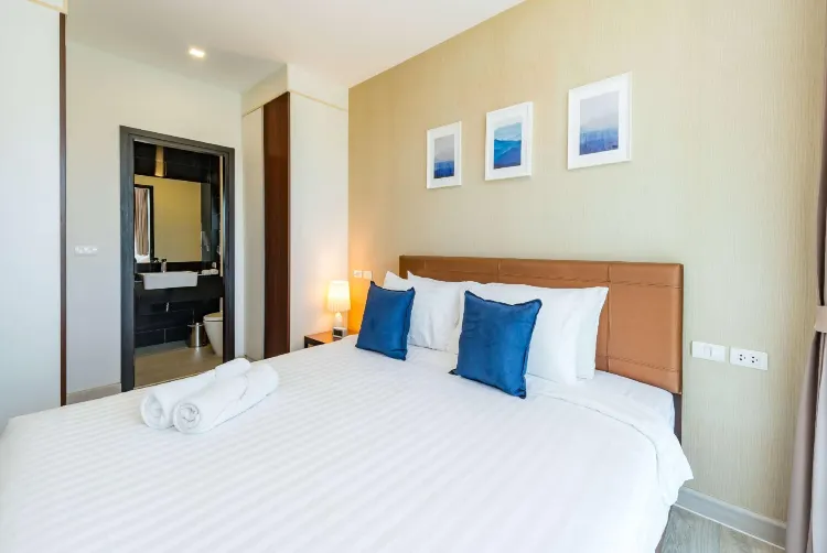 Deluxe Double Bedroom (Garden Or Pool View)
