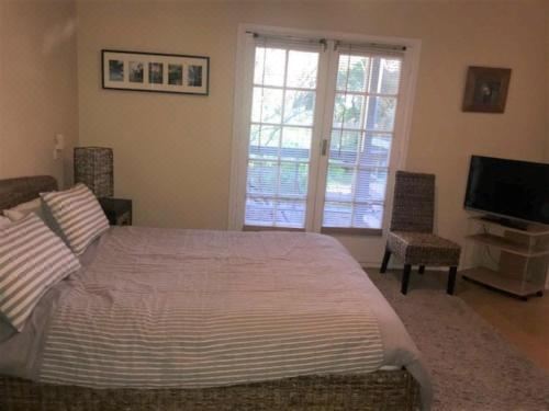 Grossard Point Retreat Three-Bedroom House