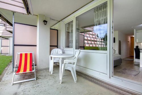 带露台一室公寓