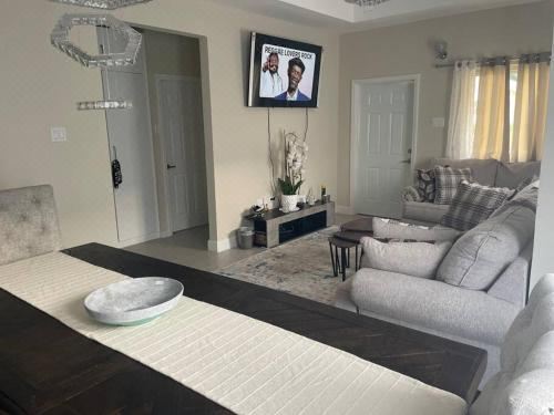 Natty’s Cozy Beach House in Hanover Jamaica Two-Bedroom Villa