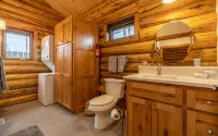 Cozy Cody Cottage located in the heart of downtown Cody!