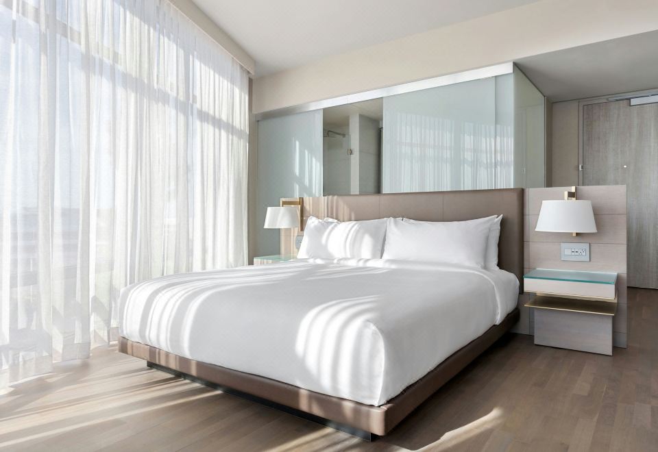 Tetra Hotel,  Autograph CollectionCorner King Bed Room