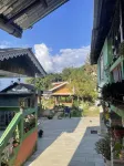 Wake in Himalayas Hotel a 