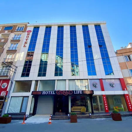 Grand Life Hotel Отели в г. Чорлу