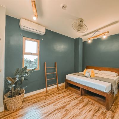 Deluxe Queen Private En Suite Outpost Hostel - Coron - Adults Only Promo Code