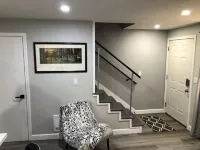 Luxury Newly Remodeled 3 Bedroom Duplex Unit