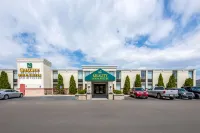 Quality Inn & Suites Hotel a 