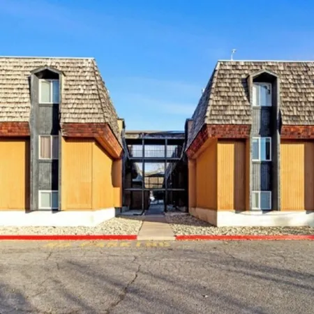 Cozy Condo on 400 N
