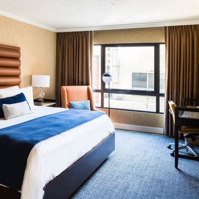 Standard King Room With Accessible Roll-in Shower Dossier Promo Code