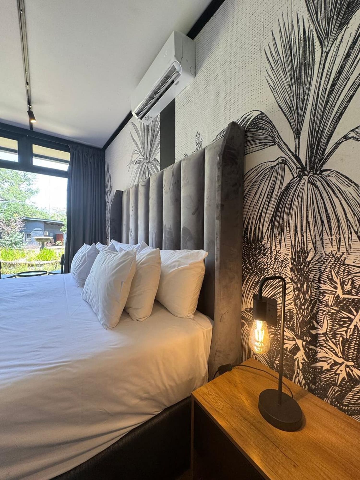 豪华双床房， 2 张单人床