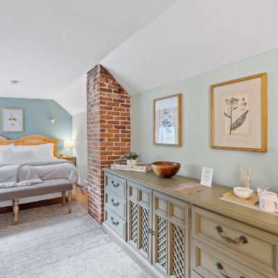 Laurel Island Inn on Golden Pond Promo Code