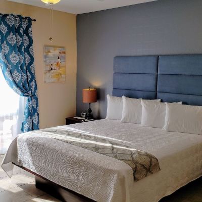 Deluxe King Room Combate Beach Resort Promo Code