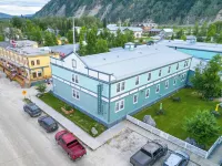 Holland America Dawson City Inn Отели в г. 