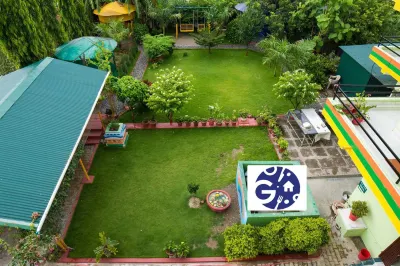 Galaxy Guest House Hotel di 