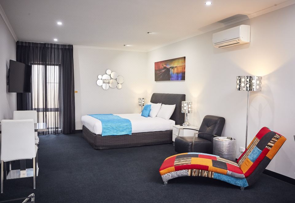 Junction MotelLuxury King Room