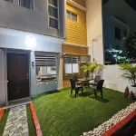 ห้องพักสำหรับผู้ที่จะเดินทางต่อที่สนามบินเมืองดาเวา โดย Lemonique โรงแรมใน