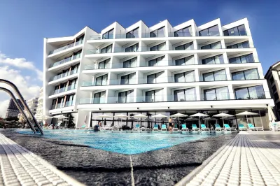 Luxury Premium Finese Hotel a 