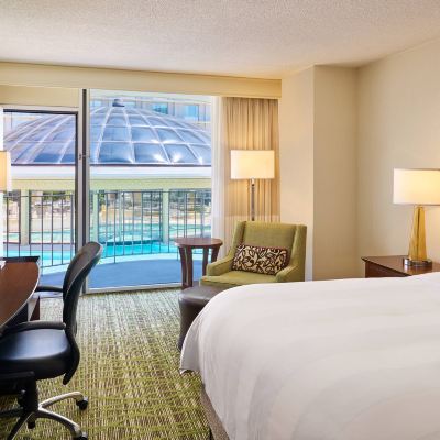 Guest Room,1 King,Poolside View,Poolside Marriott Chicago O'Hare Promo Code