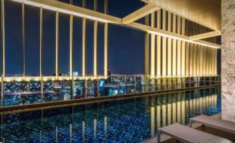 luxury pool night view apartment