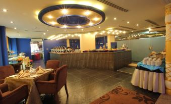 Grand Star Al Saha Hotel