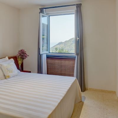 One Bedroom Superior Suite with Sea View