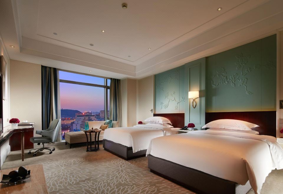 豪华双床城景房（暮色倾城落地窗）