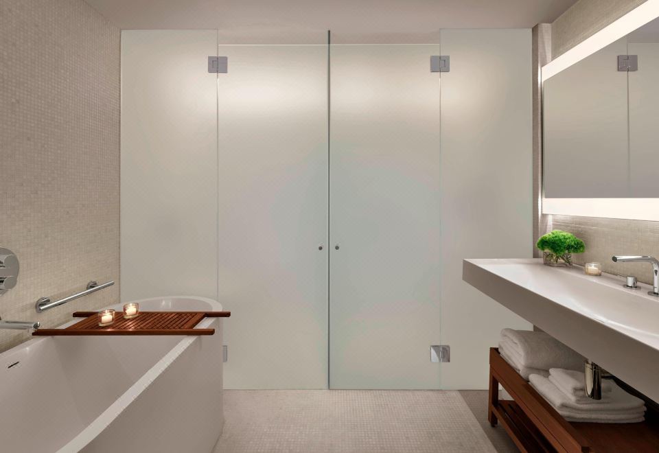 尊貴露臺套房，套房，1張特大床，露臺層，露臺