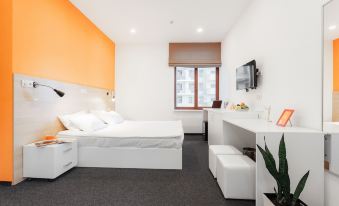 Orange Hotel