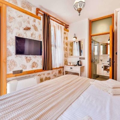 Small Double Room-Non-Smoking Pier House Promo Code