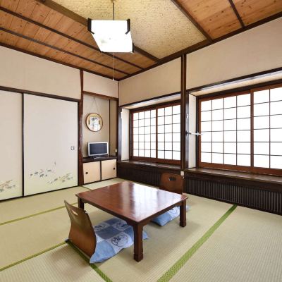 Economy Japanese-Style Room