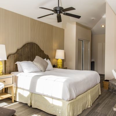 Deluxe King Room Cottage Inn by The Sea Promo Code